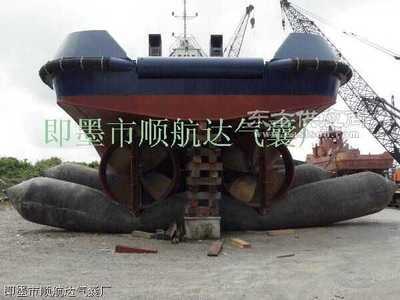 供用船舶上排下水橡膠氣囊圖片 - 