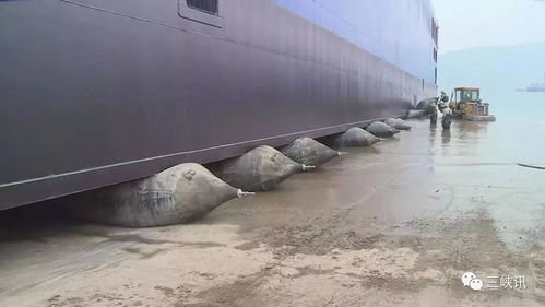 多圖曝光143米“河牛”下水，場(chǎng)面霸氣！船舶上排下水氣囊顯神威